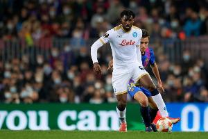 斯基拉：那不勒斯准备与29岁中场安古伊萨涨薪续约