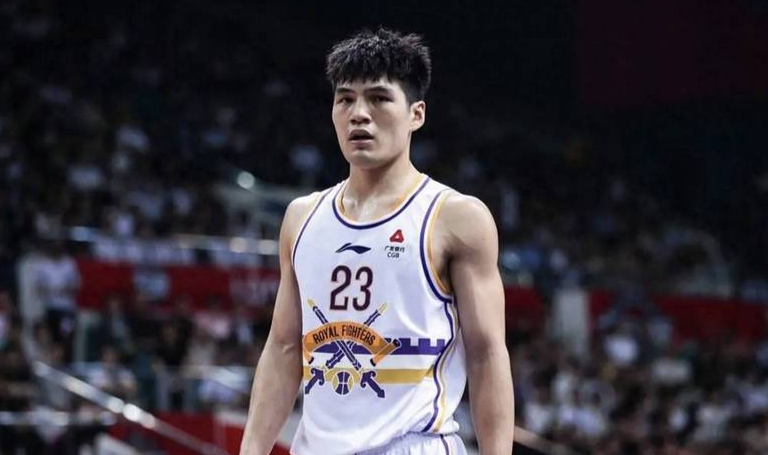 九游体育-状元互换！陈国豪接近超级B类合同转会广东 北控获王少杰+转会费