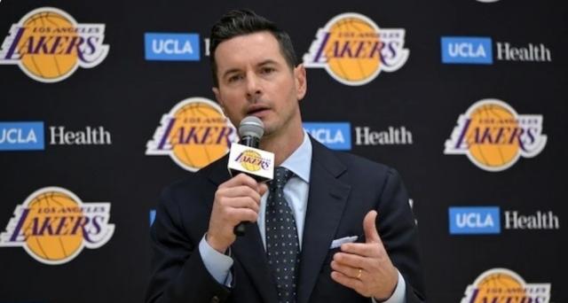 九游体育官网-大刀阔斧的调整！雷迪克或让詹姆斯改打无球进攻