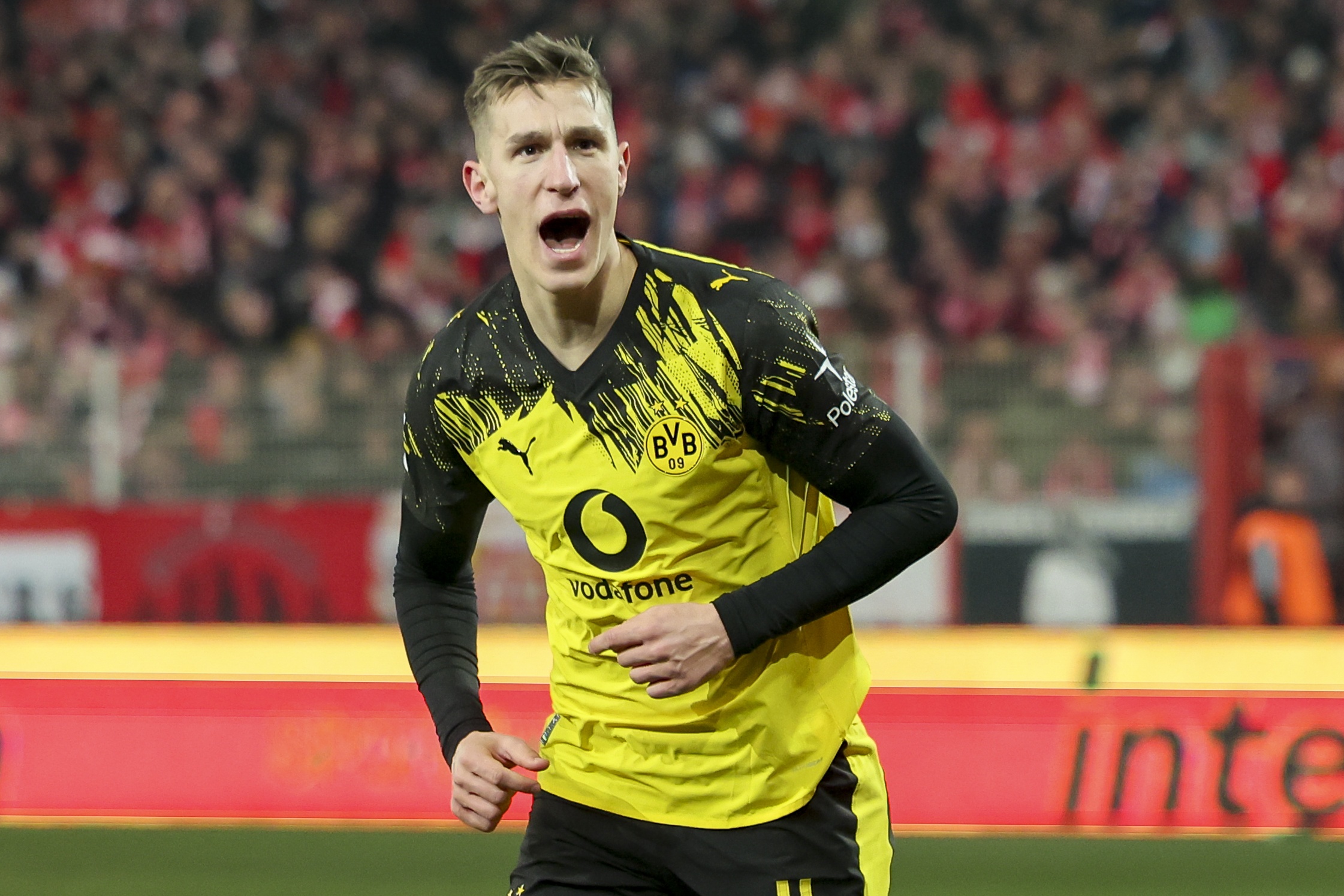 九游体育官网-记者：皇马和利物浦有意施洛特贝克，多特提出丰厚合同希望其留队