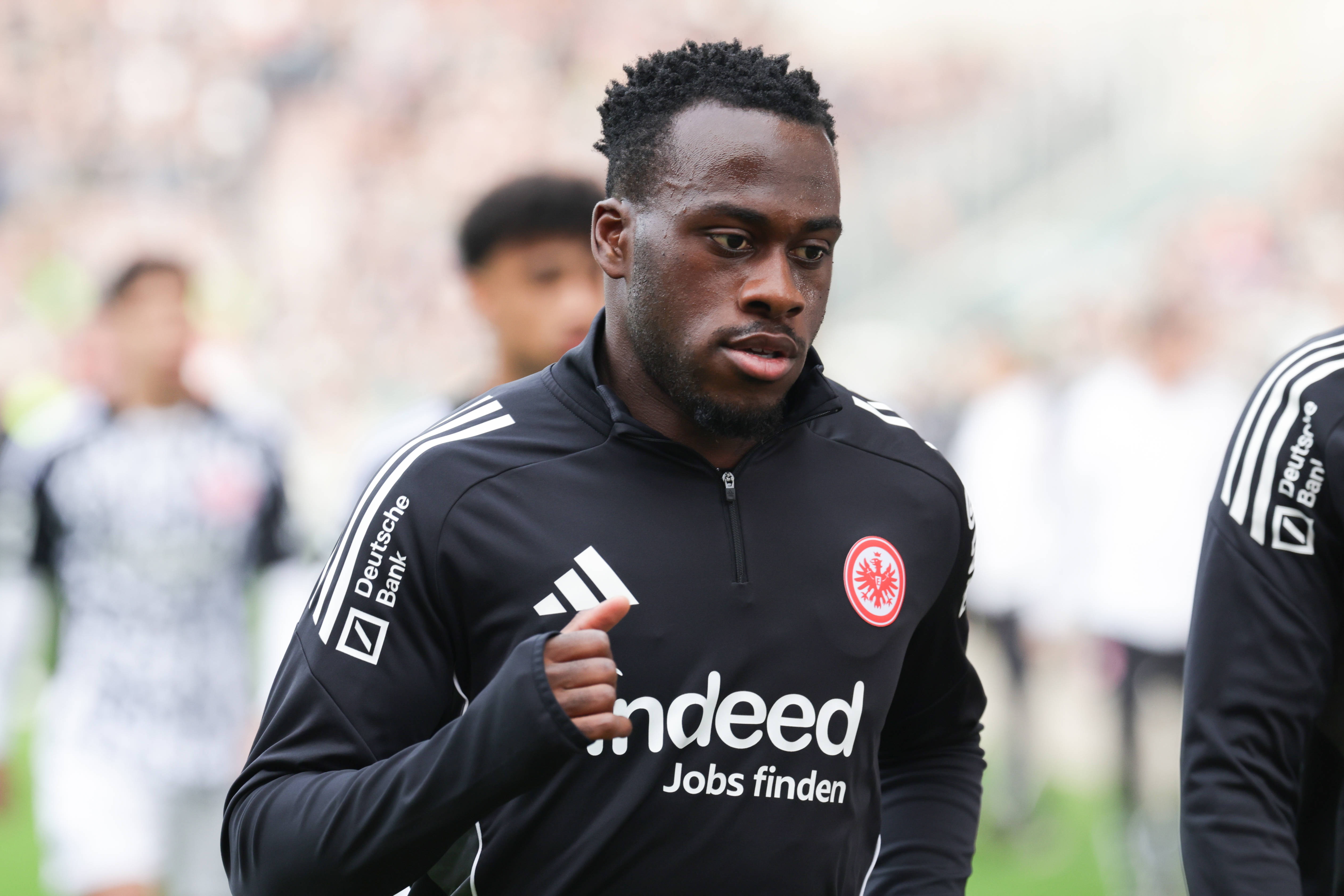 图片报：法兰克福欲买断卡利穆恩多，计划出售布朗和柯林斯